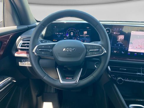 New 2026 Chevrolet Traverse Z71 w/ Driver Confidence Package AWD/4WD image 13