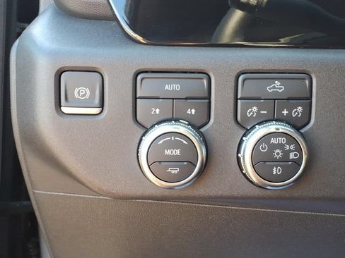 Used 2024 GMC Sierra 1500 Elevation w/ LPO, Elevation Black Package AWD/4WD image 13