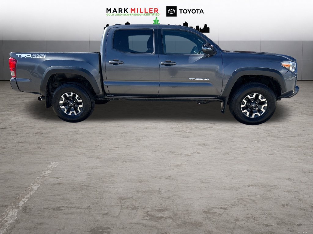 Certified 2017 Toyota Tacoma TRD Off-Road AWD/4WD image 7