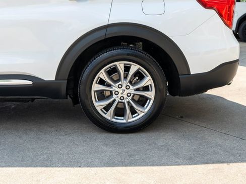 Used 2022 Ford Explorer Limited AWD/4WD image 33