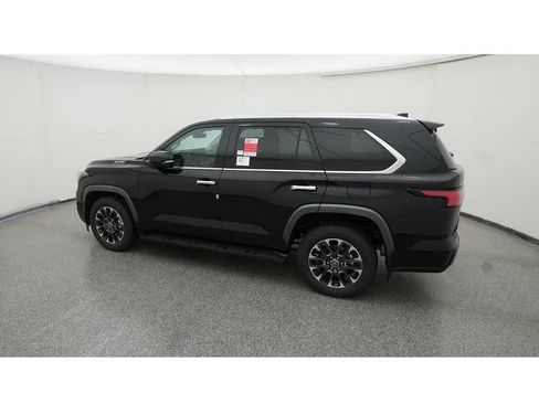 Used 2024 Toyota Sequoia Limited w/ Tow Technology Package AWD/4WD image 6