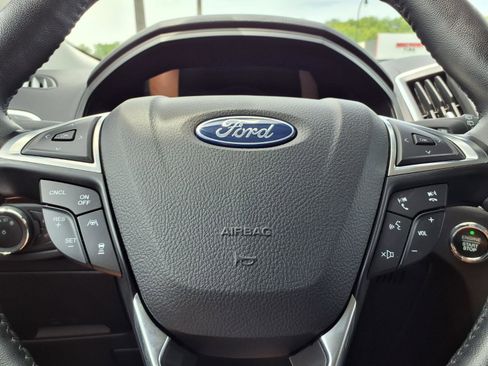 Used 2024 Ford Edge Titanium w/ Equipment Group 301A AWD/4WD image 17