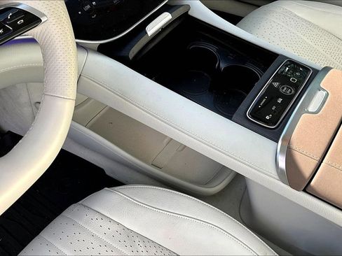 Certified 2023 Mercedes-Benz EQS 580 4MATIC Sedan image 13