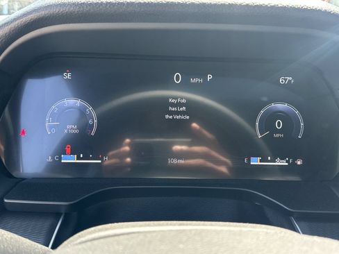 Used 2025 Jeep Grand Cherokee Altitude RWD image 26