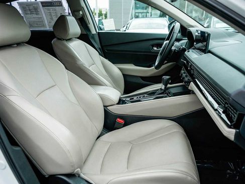 Used 2023 Honda Accord Touring image 16
