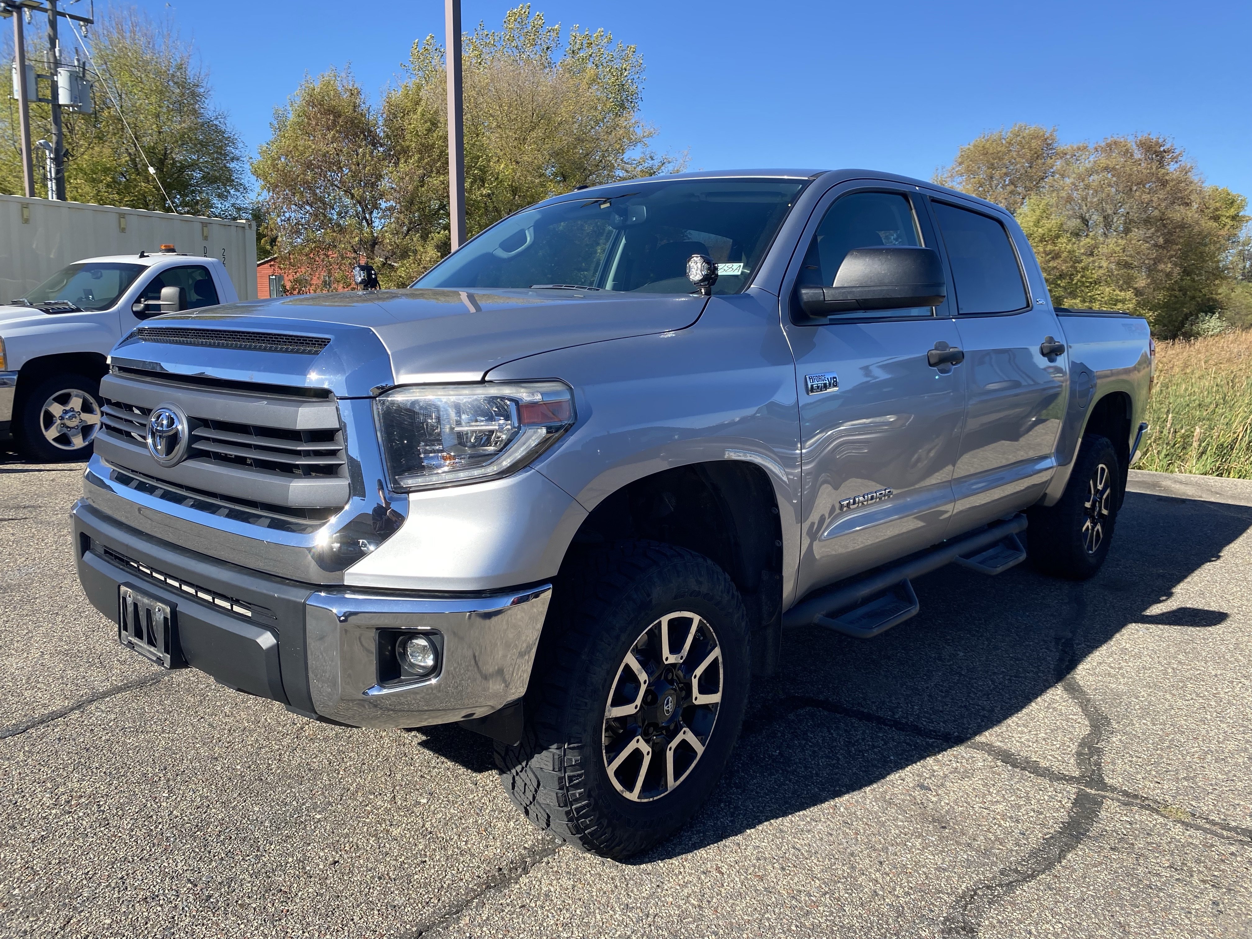 Used 2014 Toyota Tundra SR5 w/ TRD Off Road Package AWD/4WD image 4