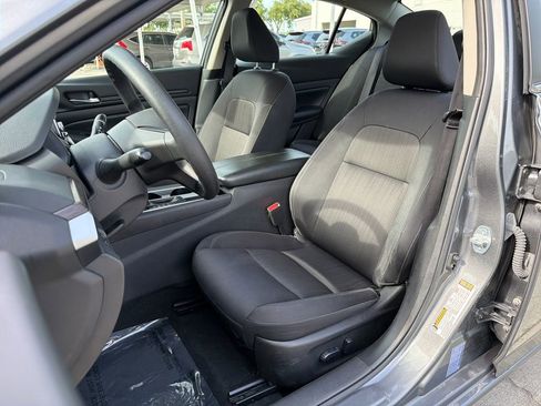 Used 2024 Nissan Altima 2.5 SV FWD image 30