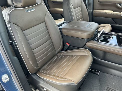 New 2026 GMC Yukon XL Denali Ultimate AWD/4WD image 29
