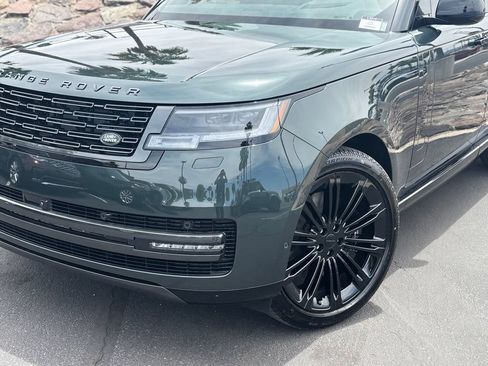 New 2026 Land Rover Range Rover SE AWD/4WD image 2