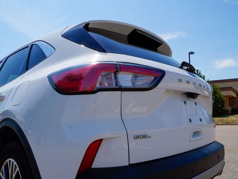Used 2022 Ford Escape SEL w/ Technology Package AWD/4WD image 29