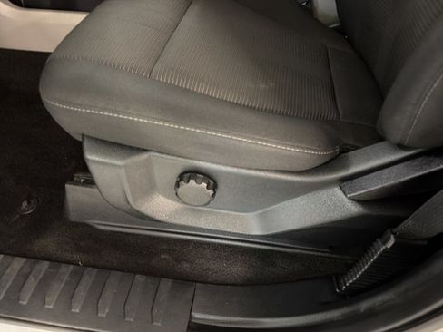 Used 2019 Ford F150 XL w/ Equipment Group 101A Mid AWD/4WD image 16