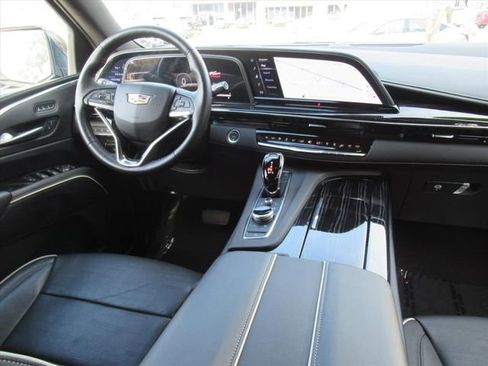 Used 2022 Cadillac Escalade ESV Sport w/ Touring Package image 10