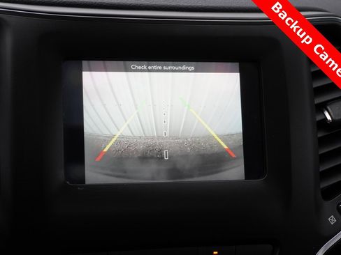 Used 2021 Jeep Cherokee Latitude Lux w/ Sun & Sound Group image 34