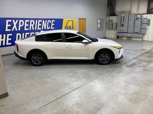 Used 2025 Kia K4 FWD image 8