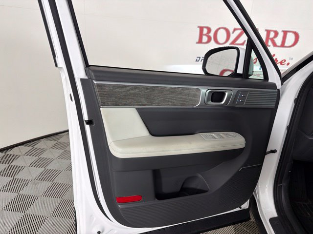 Used 2025 Hyundai Santa Fe Limited FWD image 27