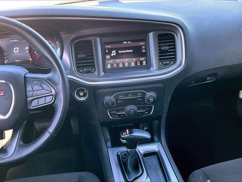 Used 2020 Dodge Charger SXT w/ Blacktop Package image 8