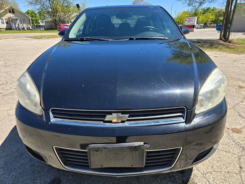 Used 2010 Chevrolet Impala LTZ FWD image 2