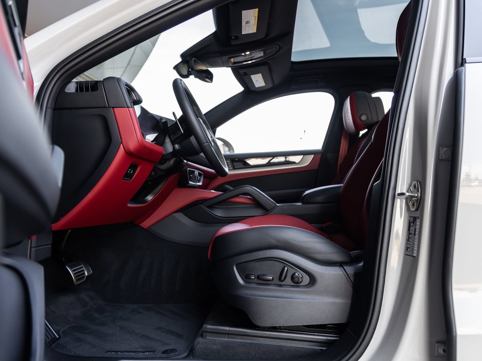 Certified 2026 Porsche Cayenne S AWD/4WD image 27