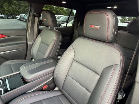 Used 2024 Chevrolet Traverse Z71 w/ Enhanced Driving Package AWD/4WD image 18