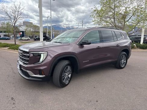 Certified 2025 GMC Acadia Elevation AWD/4WD image 3