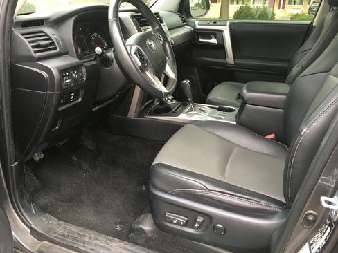 Used 2021 Toyota 4Runner SR5 Premium w/ Moonroof Package AWD/4WD image 4