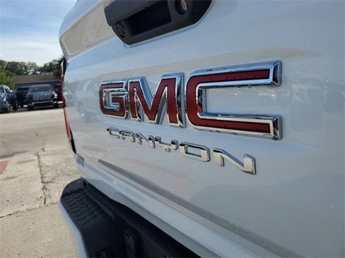 New 2025 GMC Canyon Elevation w/ Convenience Package image 7