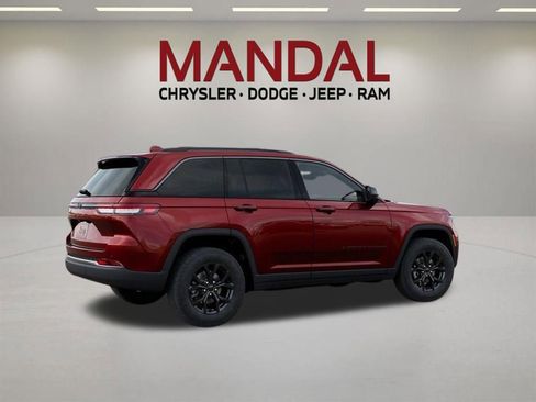 New 2026 Jeep Grand Cherokee Altitude RWD image 4