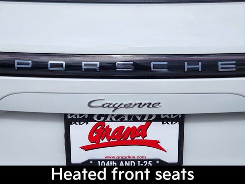 Used 2023 Porsche Cayenne Platinum Edition image 14