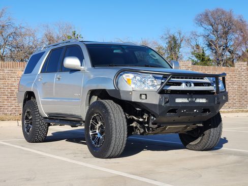 Used 2004 Toyota 4Runner Limited image 4