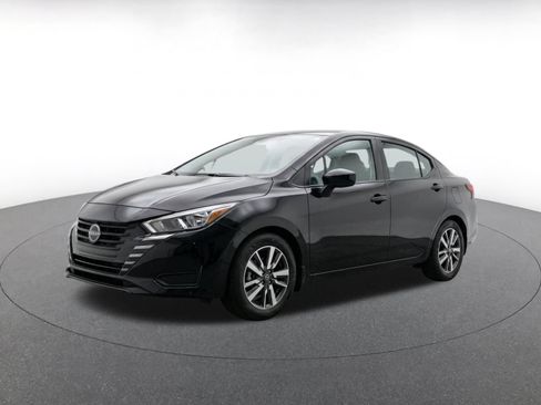 Used 2025 Nissan Versa SV FWD image 3