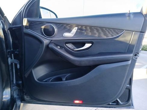 Used 2018 Mercedes-Benz GLC 300 GLC 300 image 16