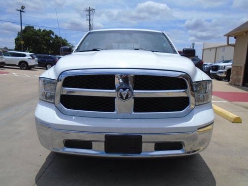 Used 2016 RAM 1500 Classic SLT AWD/4WD image 2