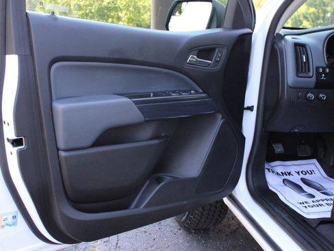 Used 2021 Chevrolet Colorado Z71 AWD/4WD image 14