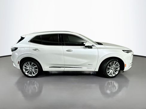 Used 2025 Buick Envision Avenir AWD/4WD image 8