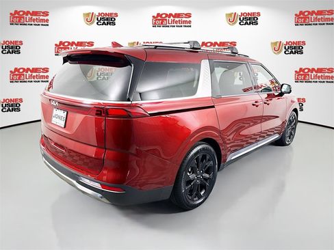 Used 2024 Kia Carnival SX Prestige image 18