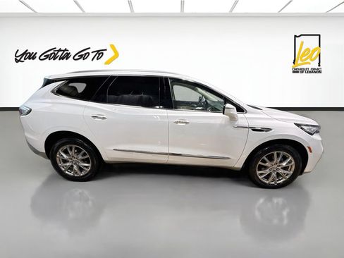 Used 2023 Buick Enclave Essence w/ Experience Buick Package FWD image 4