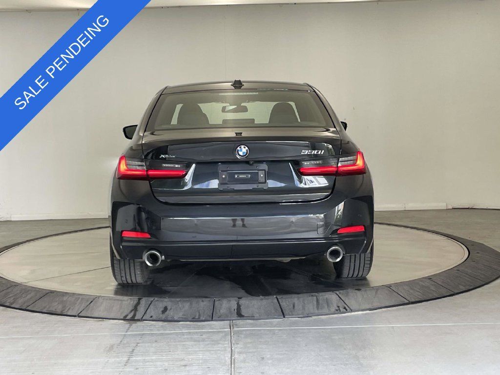 Used 2024 BMW 330i xDrive Sedan w/ Premium Package AWD/4WD image 4