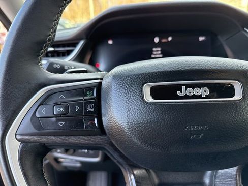 Certified 2022 Jeep Grand Cherokee Limited image 36