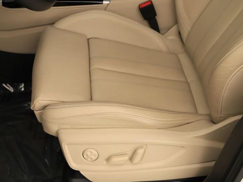Certified 2024 Audi Q5 2.0T Prestige AWD/4WD image 25