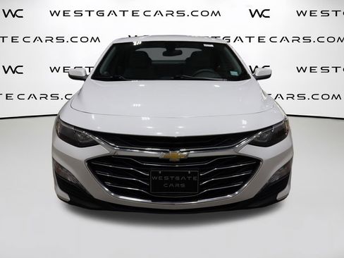 Used 2022 Chevrolet Malibu LT image 2