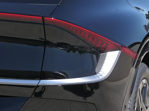 New 2025 Kia EV6 Wind image 4