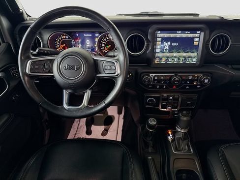 Used 2020 Jeep Gladiator Overland AWD/4WD image 19