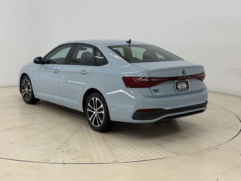 Used 2026 Volkswagen Jetta Sport FWD image 3