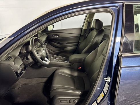 Used 2024 Honda Accord Touring image 12