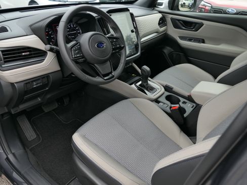 Certified 2025 Subaru Forester Premium image 10