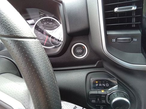 New 2026 RAM 1500 Express AWD/4WD image 22