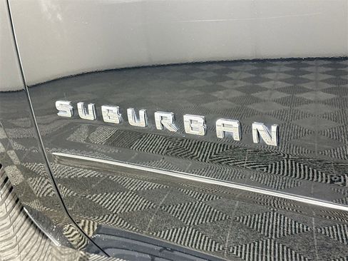 Used 2020 Chevrolet Suburban Premier image 29