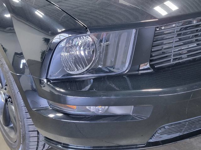 Used 2009 Ford Mustang GT RWD image 8
