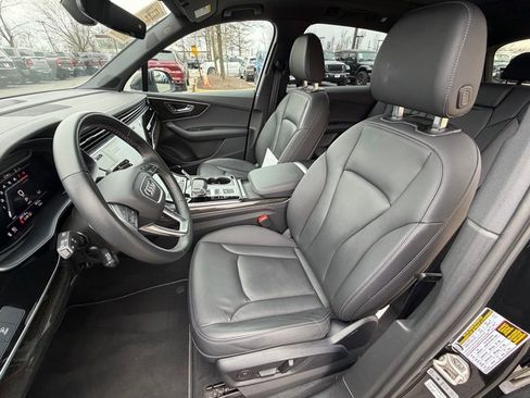 Used 2025 Audi Q7 3.0T Premium Plus image 22