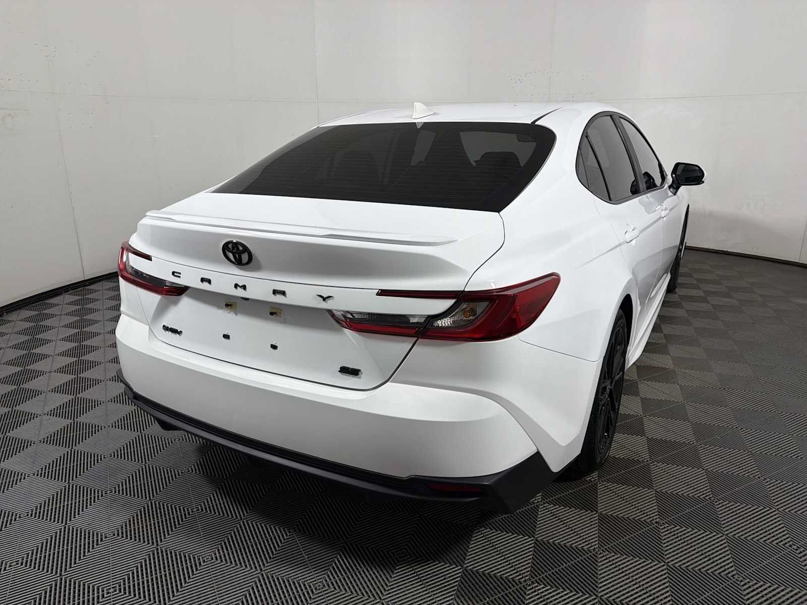 Used 2025 Toyota Camry SE w/ Multimedia Upgrade Package FWD image 6